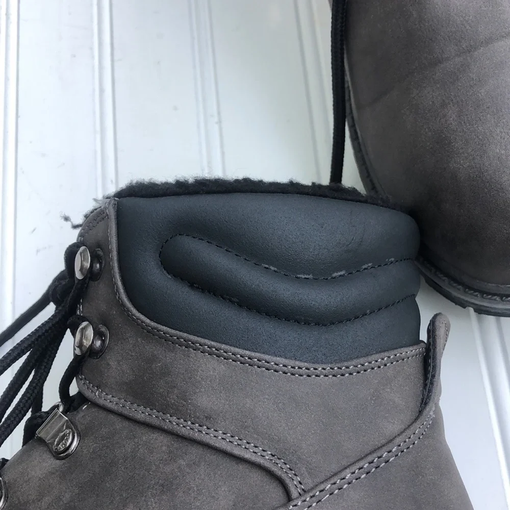 New LUGZ Hi fleece brown boots 11